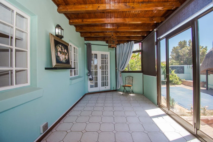 4 Bedroom Property for Sale in Mountainside Western Cape